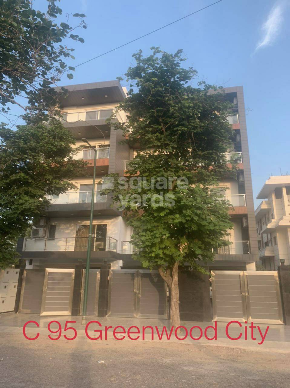 Resale 4 Bedroom 2650 Sq.Ft. Builder Floor in Unitech Greenwood City