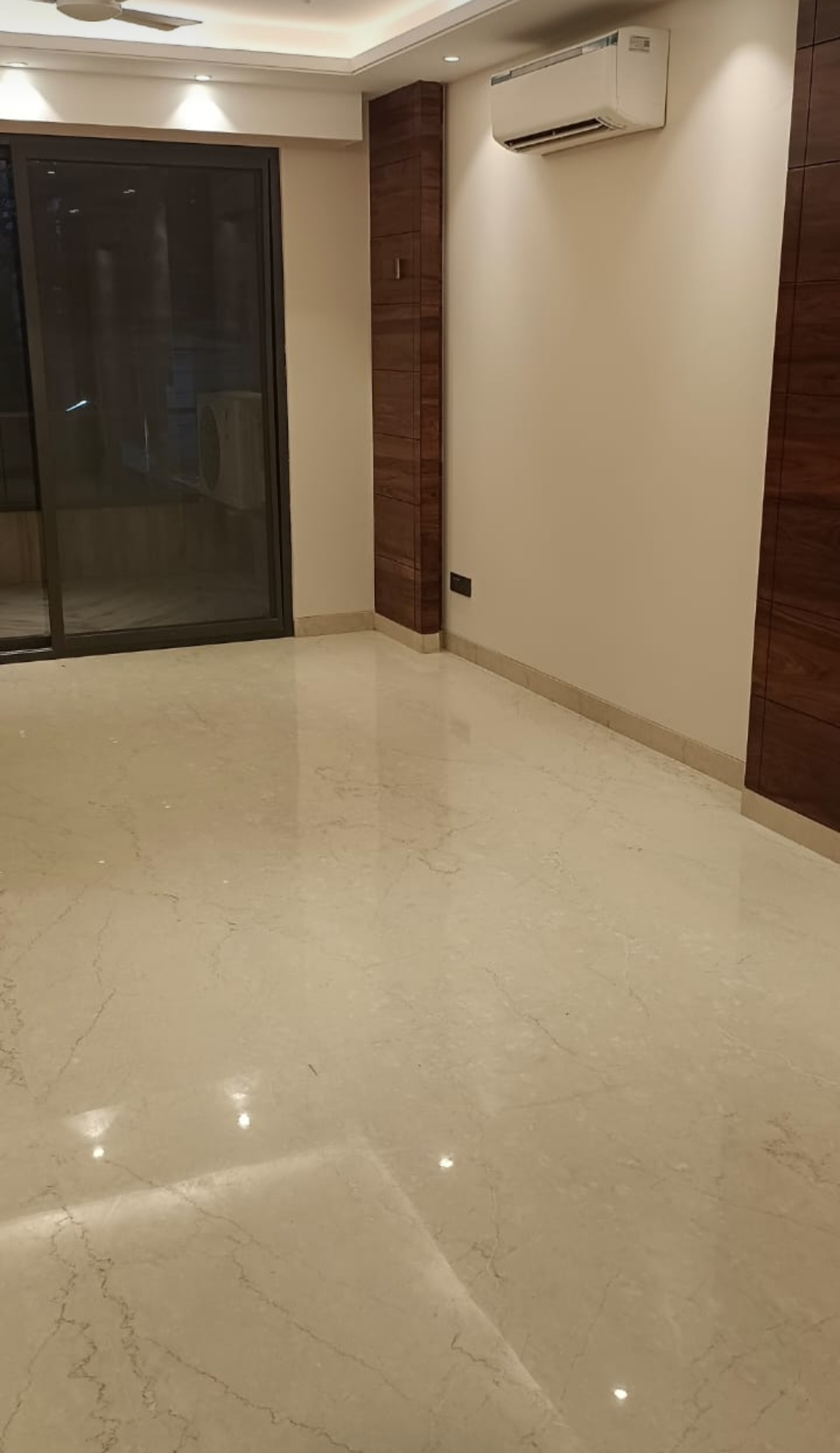 Resale 4 Bedroom 2700 Sq.Ft. Builder Floor in RWA Greater Kailash 1