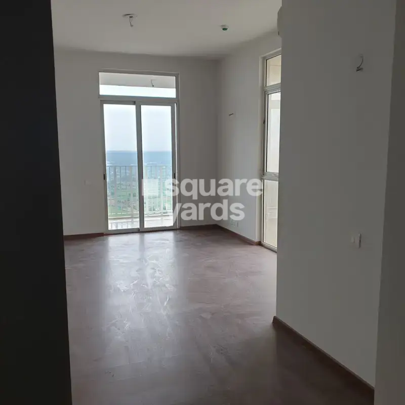 3 BHK + Servant Room Apartment For Rent in Emaar Palm Hills