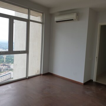 Room in 4 BHK Apartment at Ireo Victory Valley, Sector 67 – for Sale