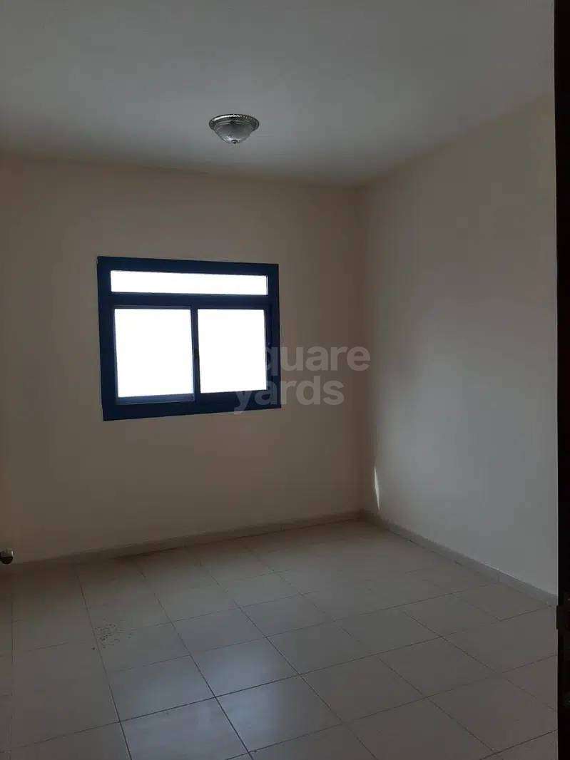 1 BR 750 Sq.Ft. Apartment in Al Rashidiya 3
