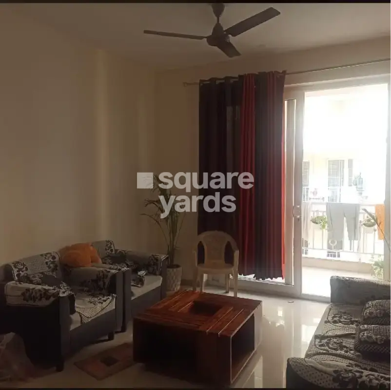 3 BHK + Servant Room Apartment For Rent in Emaar Palm Hills
