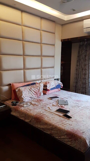 Bedroom in 2 BHK Apartment at K Raheja Raheja Classique, Andheri West – for Rent
