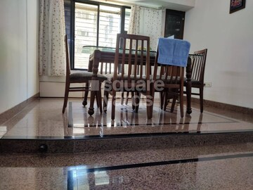 Room in 2 BHK Apartment at Andheri West – for Sale