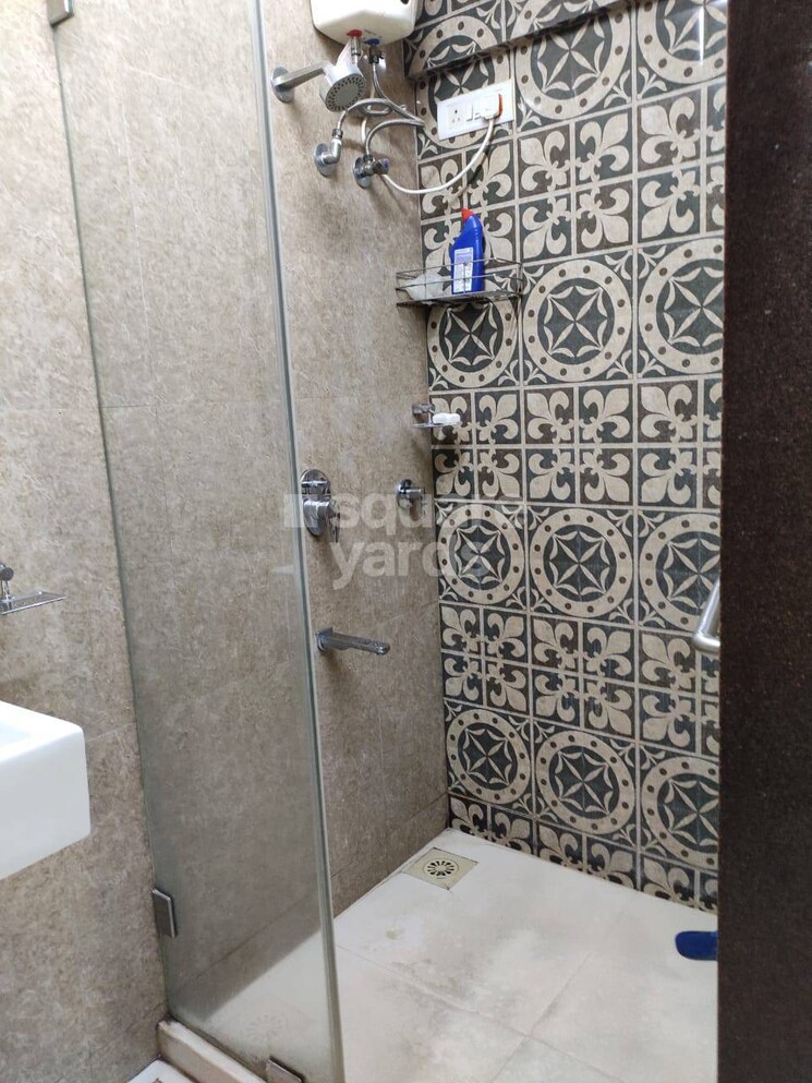 Attached Bathroom, andheri west 2 Bedroom 1000 Sq.Ft. Apartment In Andheri West Mumbai 3974311