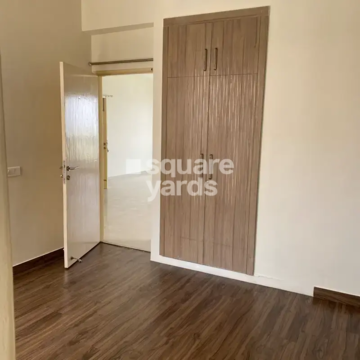 Bedroom in 3 BHK Apartment at Emaar Palm Heights, Sector 77 – for Rent