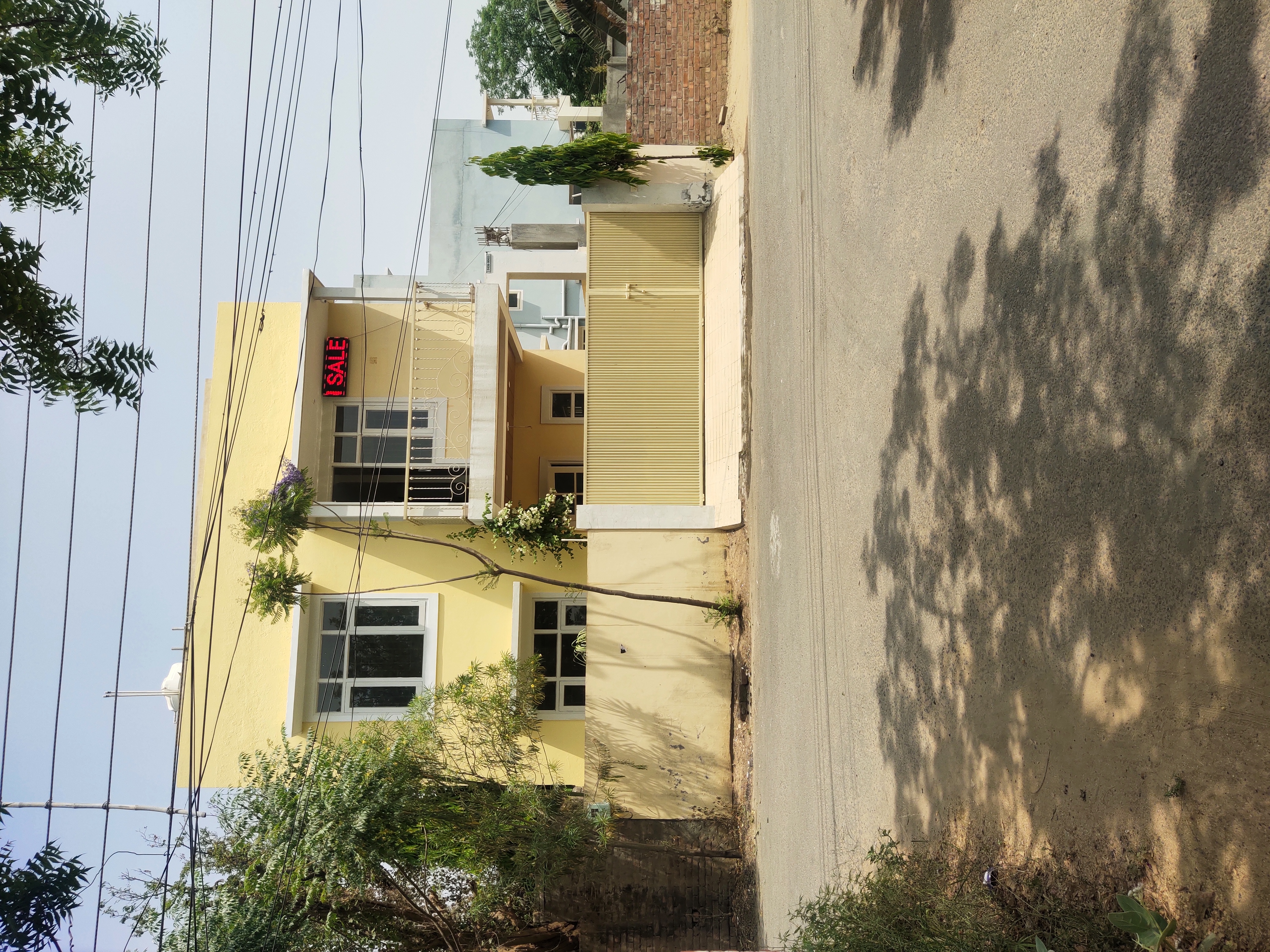 Resale 3 Bedroom 200 Sq.Yd. Independent House in Guru Amar Das Colony