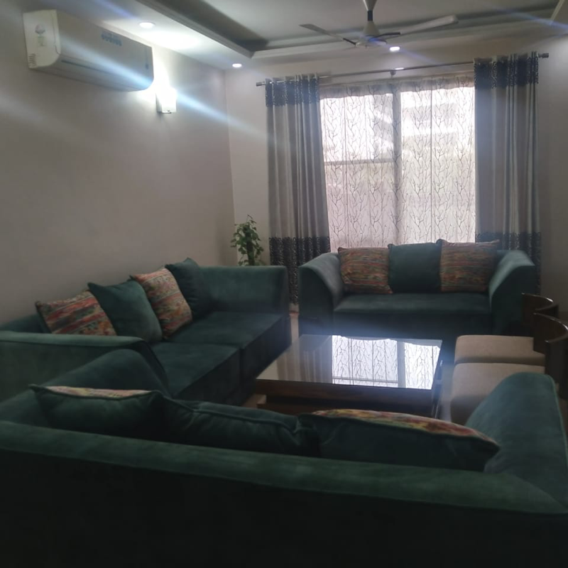 3 BHK + Servant Room Apartment For Rent in Bestech Park View Spa Next
