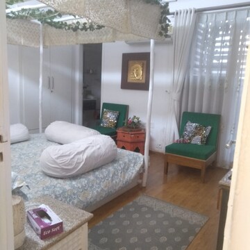 Bedroom in 3 BHK Apartment at Tulip Violet, Sector 69 – for Rent