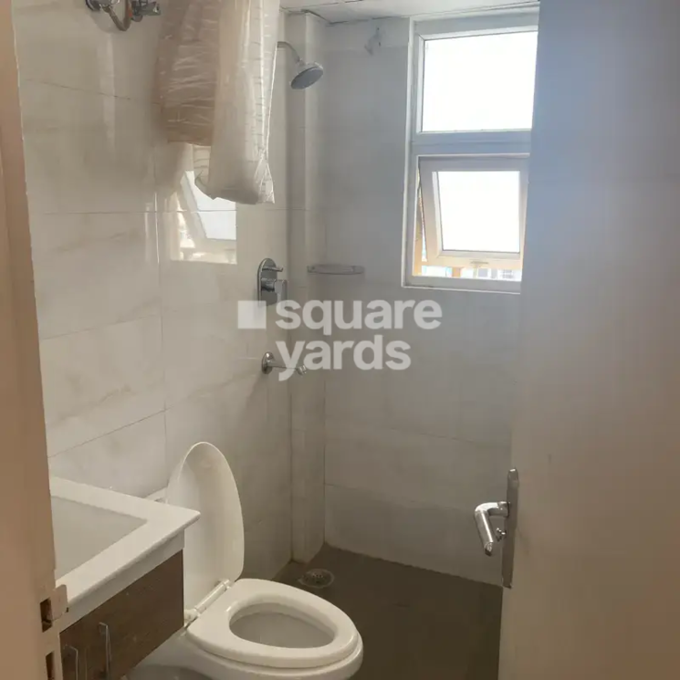 Bathroom, tulip-violet 3 Bedroom 1578 Sq.Ft. Apartment In Sector 69 Gurgaon 4006917