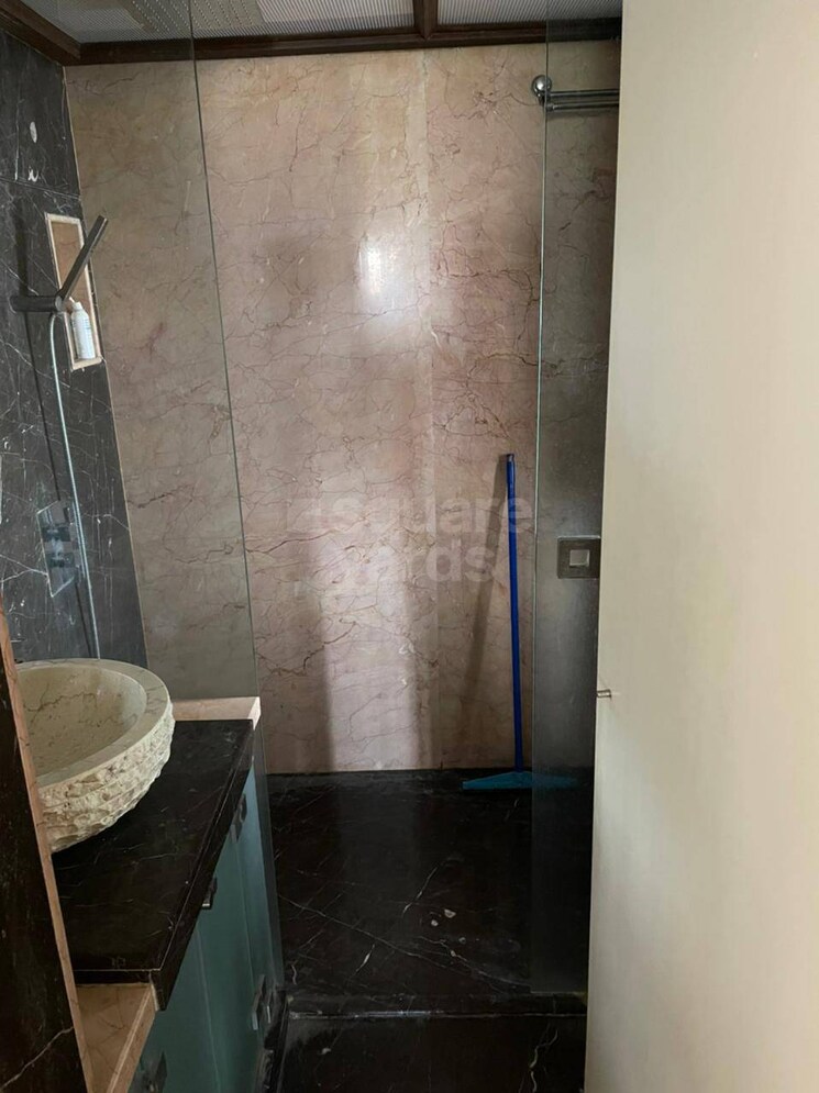 Bathroom, juhu 2 Bedroom 1200 Sq.Ft. Apartment In Juhu Mumbai 4011371