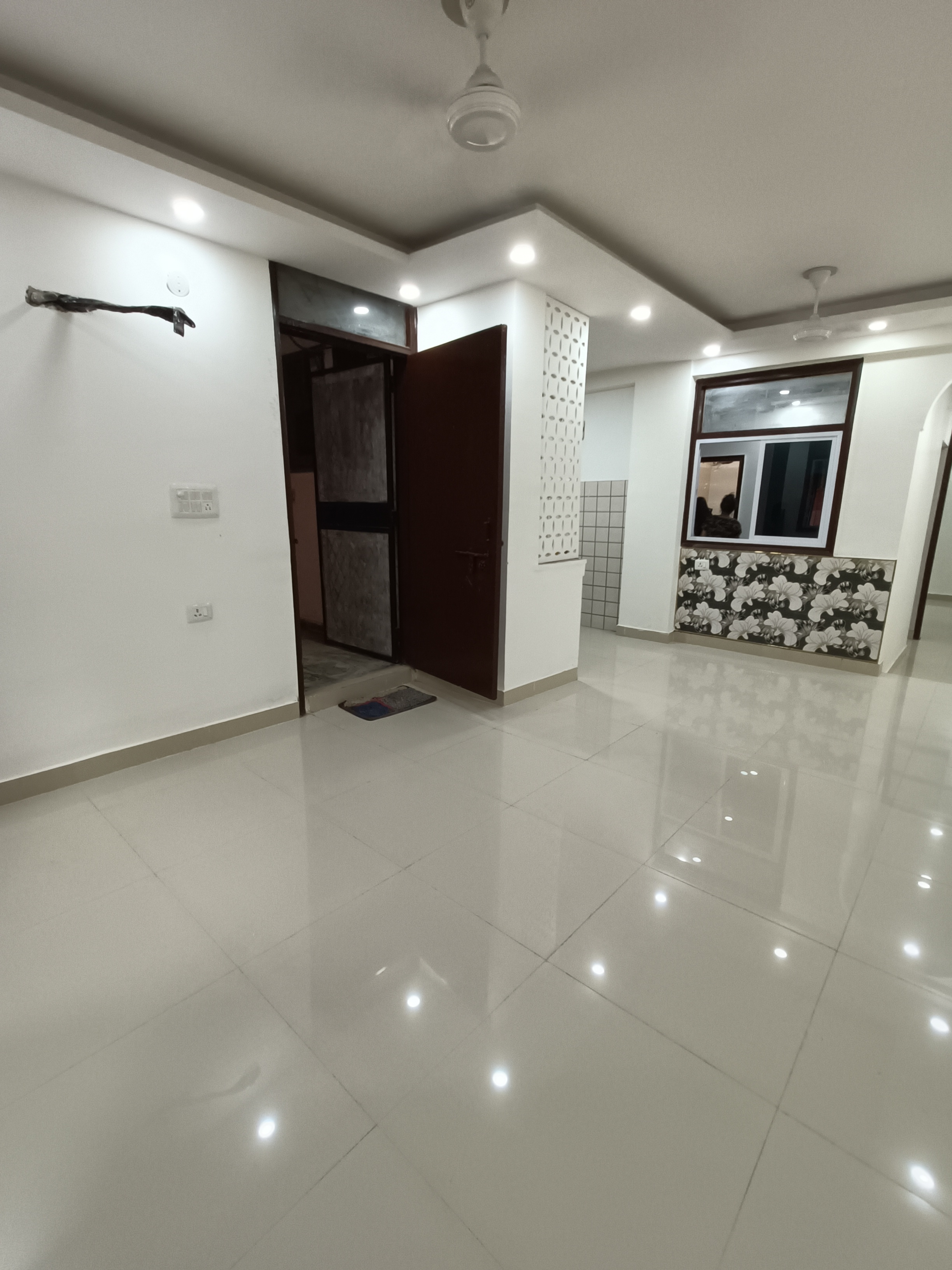 Rental 3 Bedroom 1650 Sq.Ft. Builder Floor in Shivalik Apartments