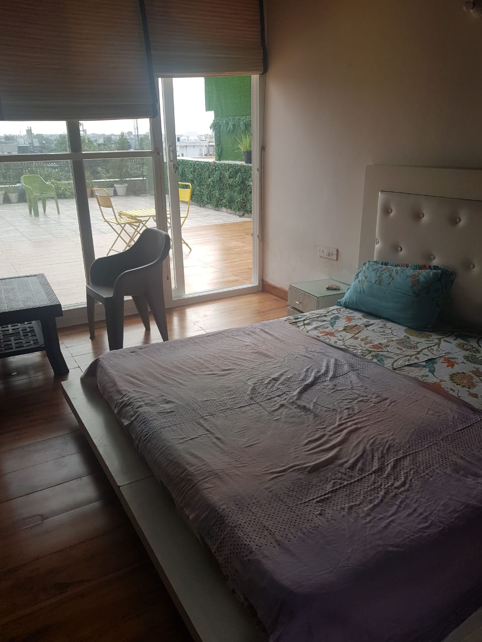 Rental Studio 900 Sq.Ft. Apartment in RWA Nehru Enclave East, Kalkaji