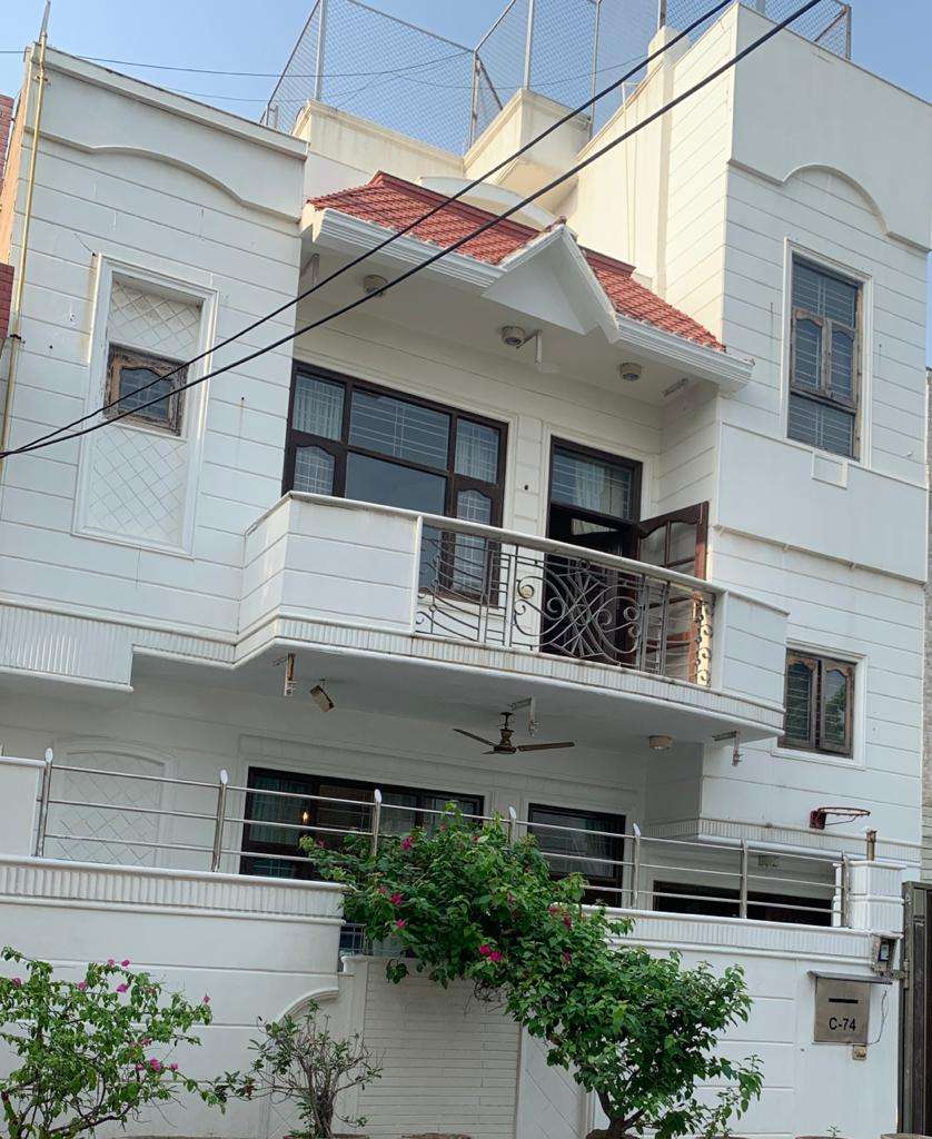 resale-5-bedroom-200-sq-mt-independent-house-in-sector-40-noida-4593351