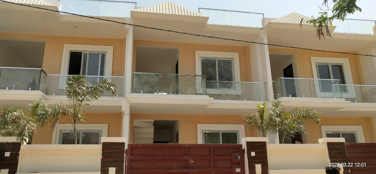Resale 3 Bedroom 2600 Sq.Ft. Villa in Chinhat Lucknow 5229362