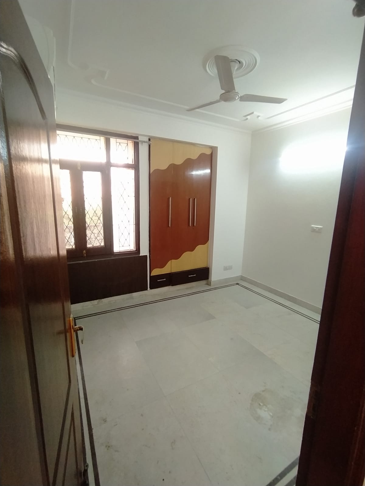 Resale 3 Bedroom 200 Sq.Yd. Builder Floor in RWA Block D1A Janakpuri