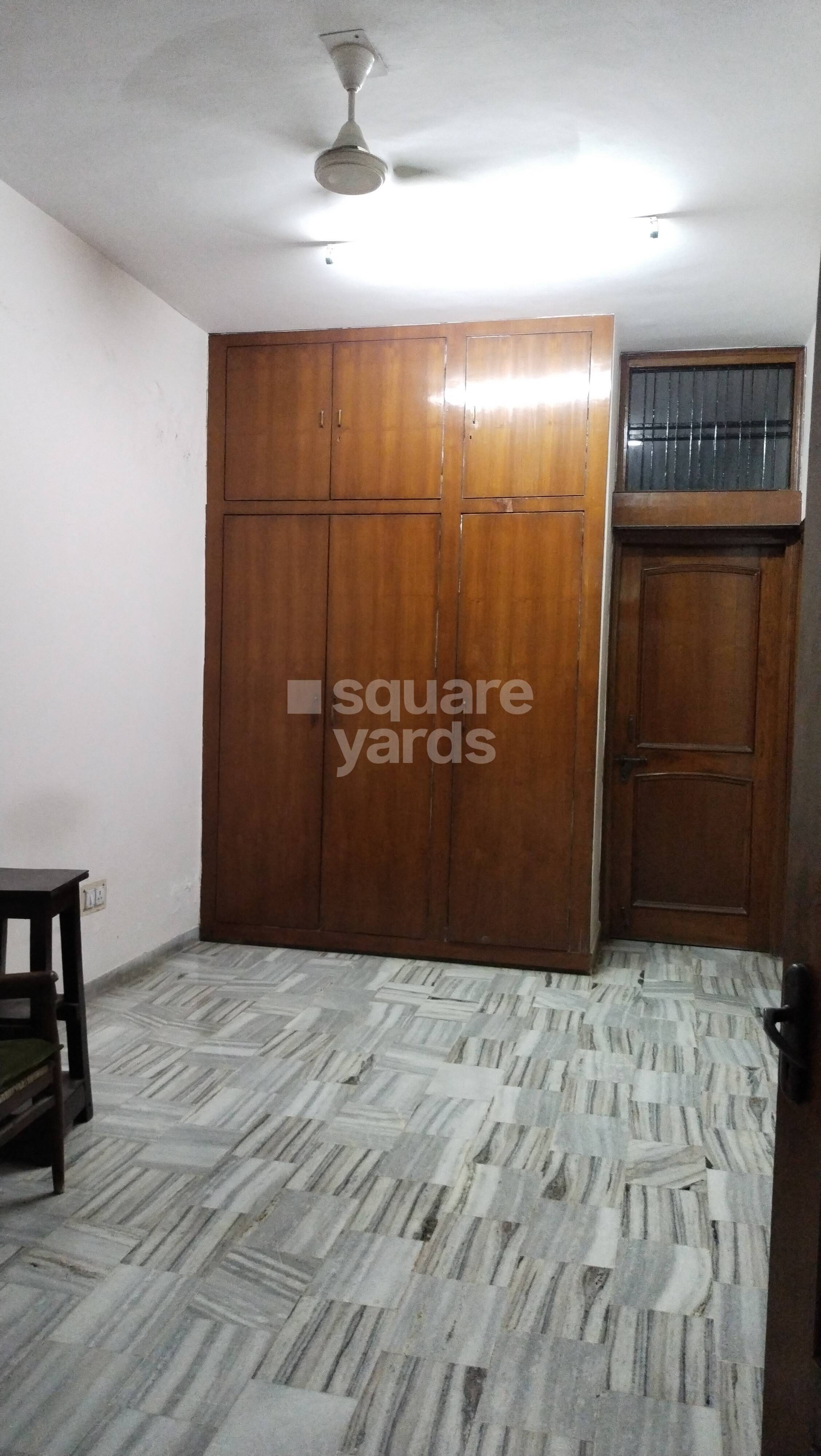 Rental 1.5 Bedroom 350 Sq.Ft. Independent House in Sector 21d Faridabad