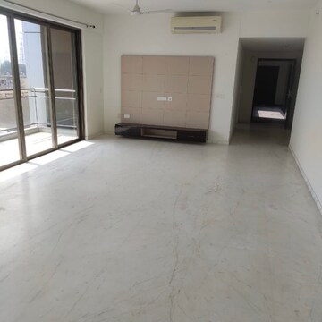 Bedroom in 4 BHK Apartment at Tata Primanti-Tower Residences, Sector 72 – for Rent