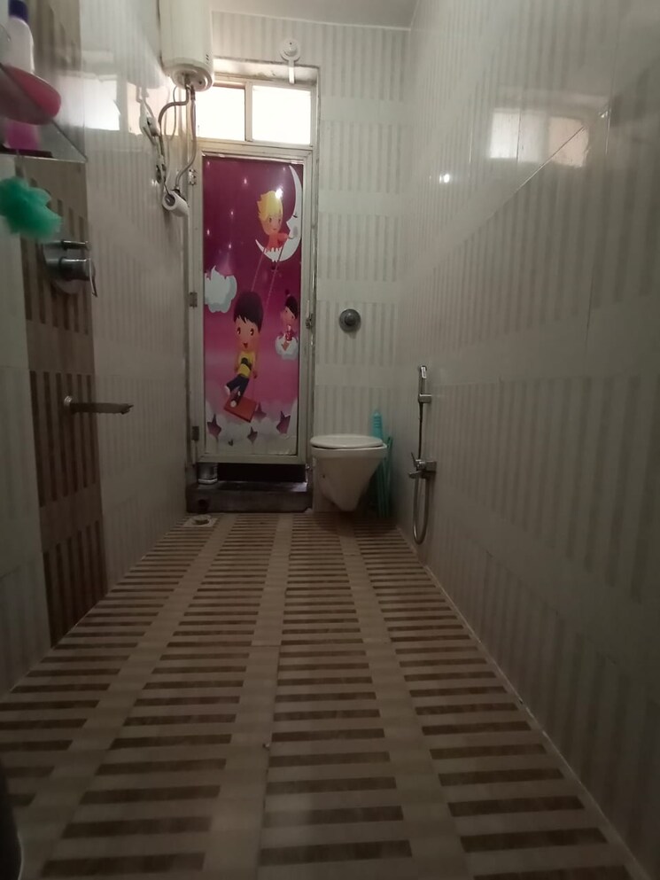 Bathroom, kohinoor-city-phase-iii 2 Bedroom 853 Sq.Ft. Apartment In Lbs Marg Mumbai 4051153