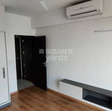 Room in 2 BHK Apartment at M3M Escala, Sector 70a – for Rent