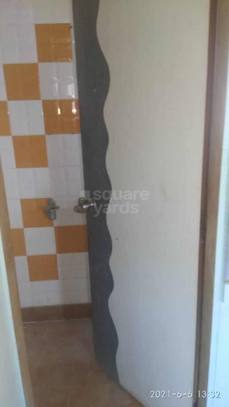 Bathroom, nutan-abhishek 2 Bedroom 700 Sq.Ft. Apartment In Lokhandwala Complex Mumbai 4065682
