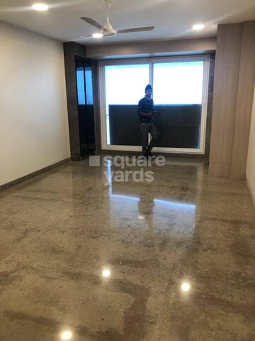 Room in 4 BHK Apartment at Midcity Shikhar, Andheri West – for Sale