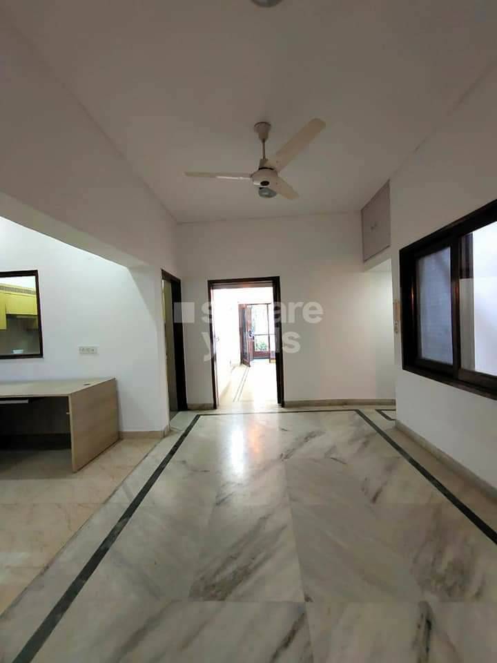 Resale 3 Bedroom 1550 Sq.Ft. Apartment in Raheja Willows, Kandivali