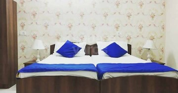 Room in 2.5 BHK Builder Floor at Palam Vihar Extension – for Rent