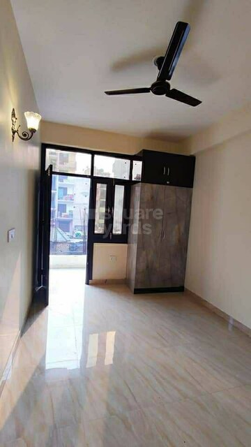 Room in 2.5 BHK Builder Floor at Dharam Colony – for Rent