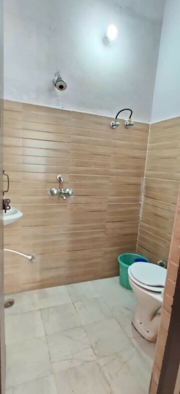 Bathroom in 2.5 BHK Builder Floor at Dharam Colony – for Rent