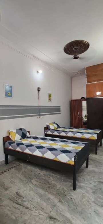 Bedroom in 2.5 BHK Builder Floor at Dharam Colony – for Rent