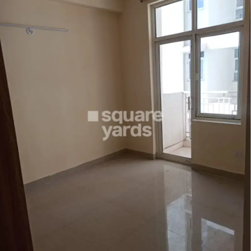 Room in 2 BHK Apartment at Shree Vardhman Mantra, Sector 67 – for Rent