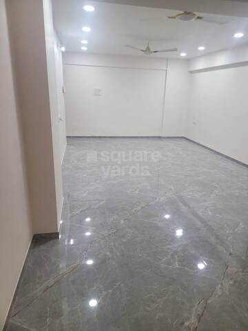 Room in 3 BHK Apartment at Mayfair Silver, Juhu – for Rent