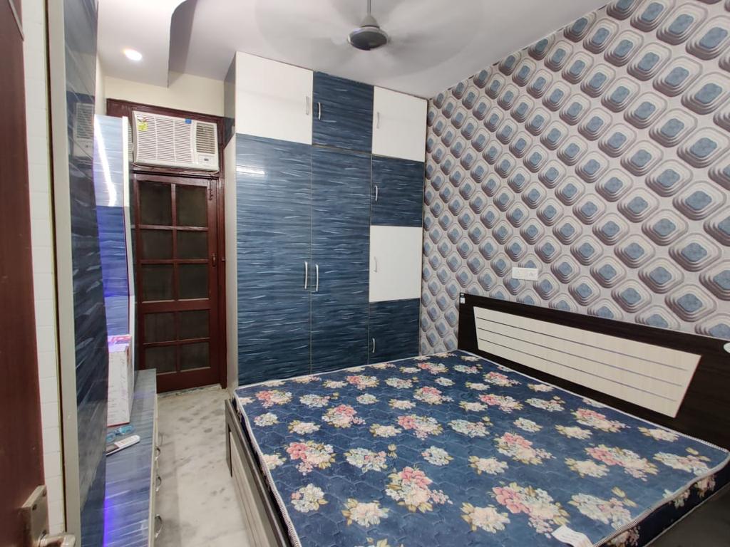 Rental 2 Bedroom 1000 Sq.Ft. Builder Floor in RWA BlockA2 Paschim Vihar, Paschim Vihar Delhi