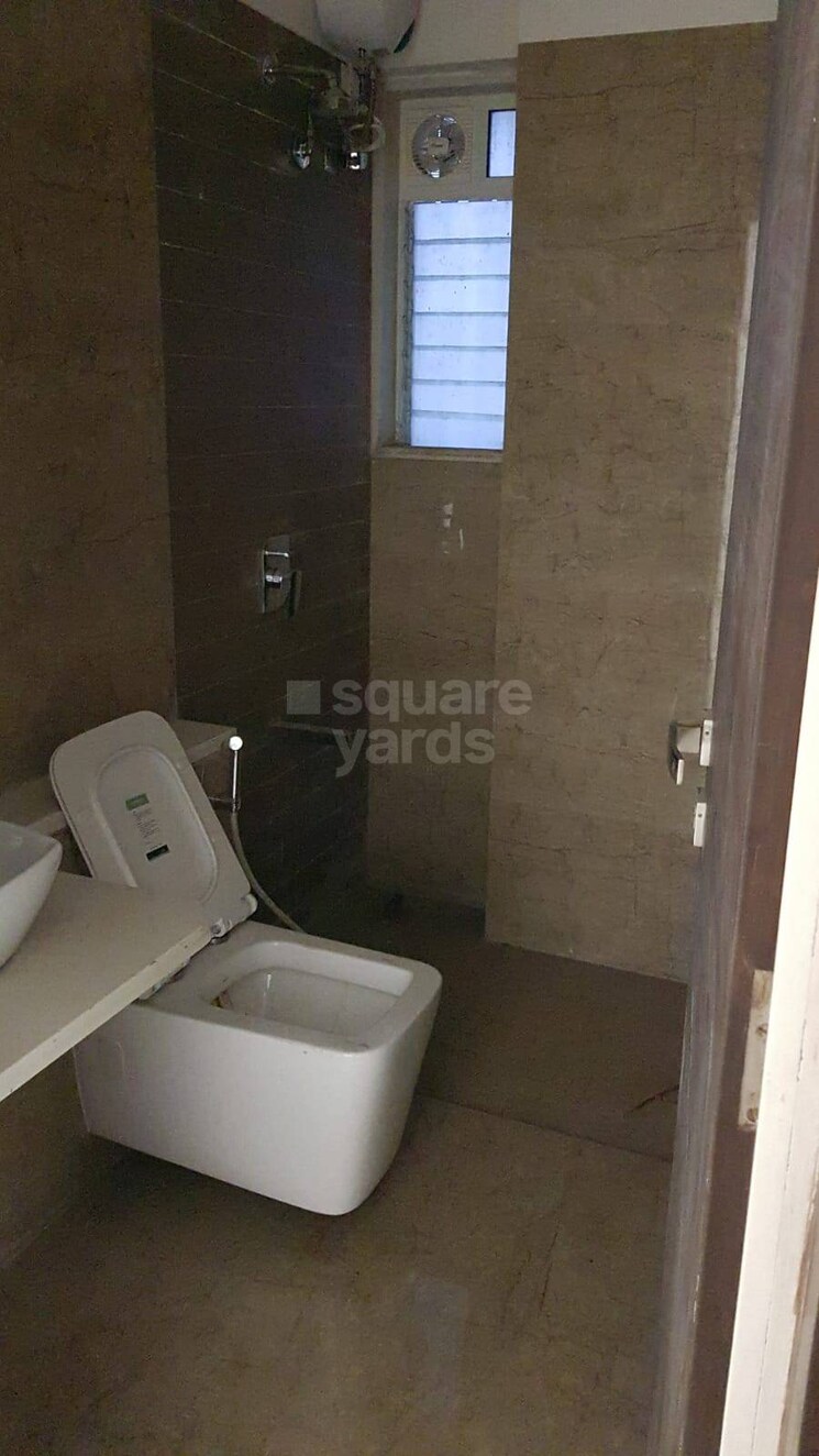 Attached Bathroom, juhu 3 Bedroom 1650 Sq.Ft. Apartment In Juhu Mumbai 4091212