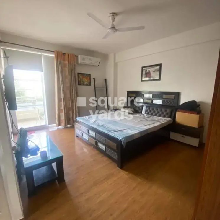 Bedroom, tulip-violet 4 Bedroom 2010 Sq.Ft. Apartment In Sector 69 Gurgaon 4095083