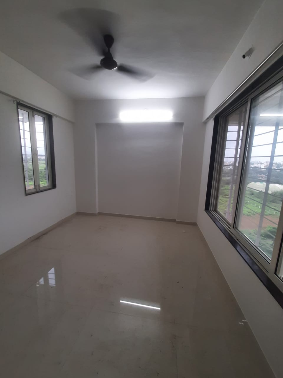 Resale 3 Bedroom 1400 Sq.Ft. Apartment in Gangapur Road Nashik 4189801