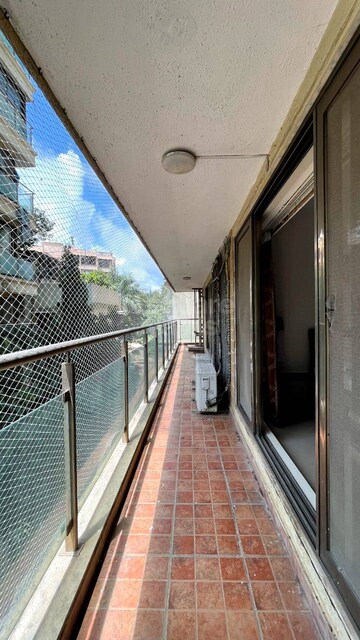 Balcony in 4 BHK Apartment at Juhu – for Rent