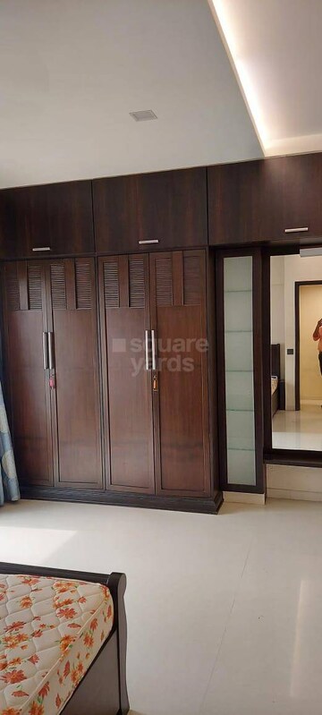 Master Bedroom in 4 BHK Apartment at Juhu – for Rent
