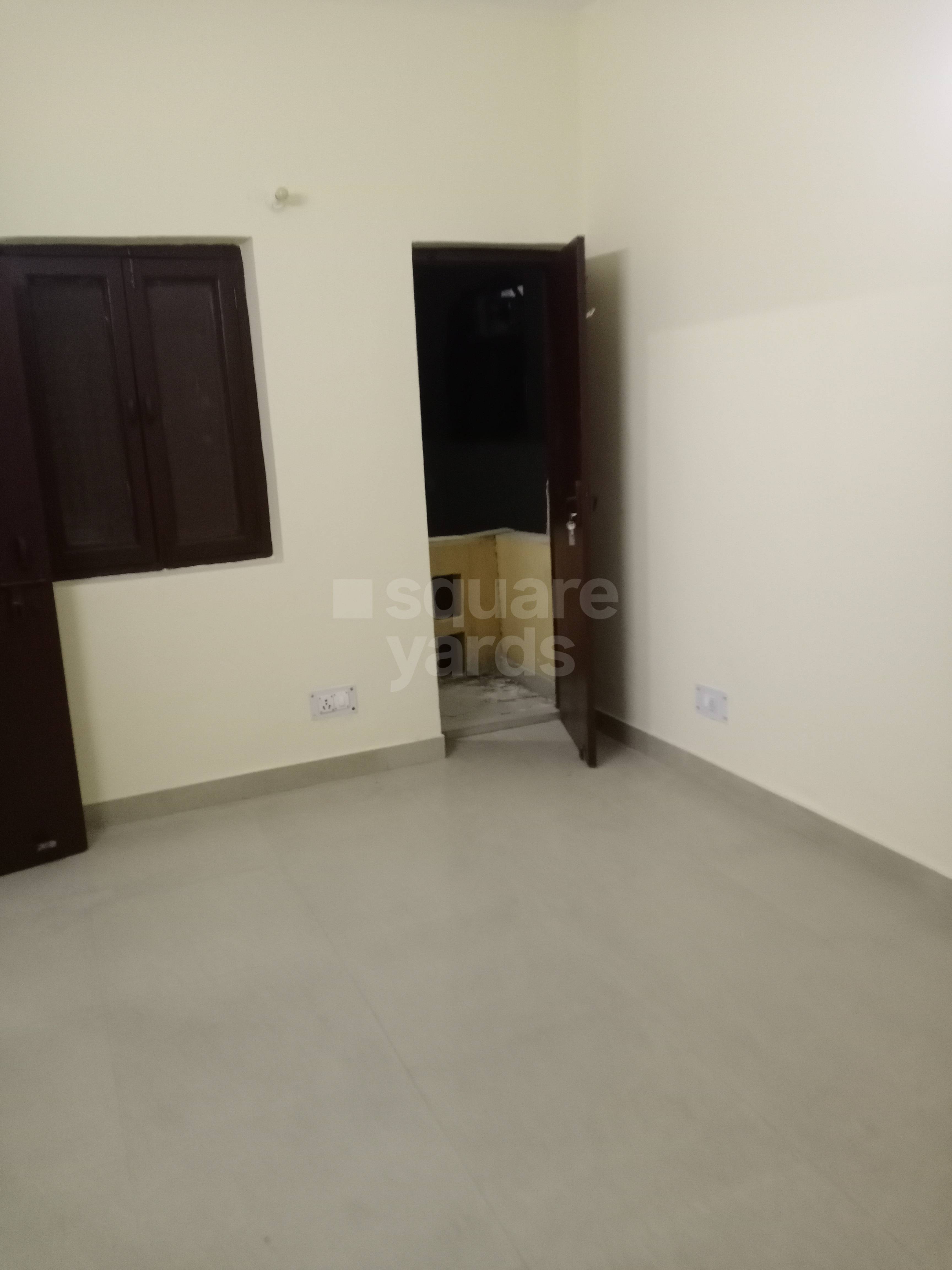 Rental 2.5 Bedroom 920 Sq.Ft. Independent House in Sector 55 Noida