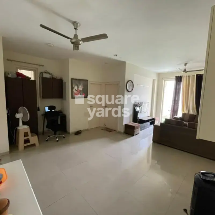 Living Room, emaar-palm-hills 3 Bedroom 1450 Sq.Ft. Apartment In Sector 77 Gurgaon 4108696