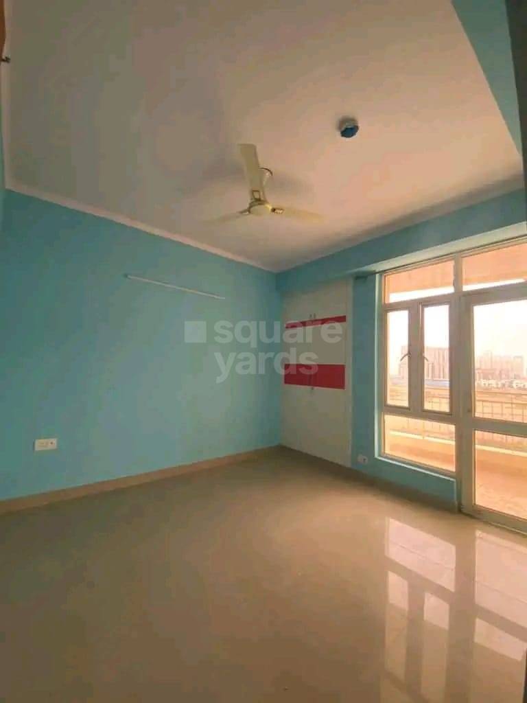 Resale 6+ Bedroom 100 Sq.Yd. Independent House in Om Tower Greater