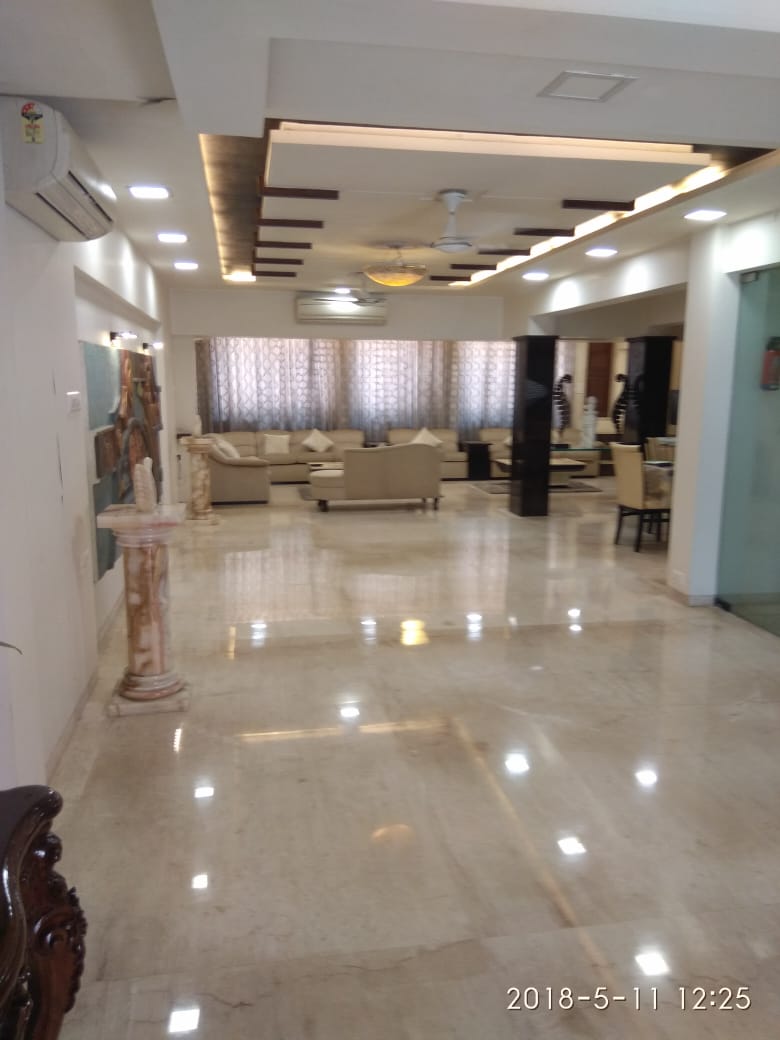 Resale 3 Bedroom 2000 Sq.Ft. Apartment in Sea Breeze Building Juhu