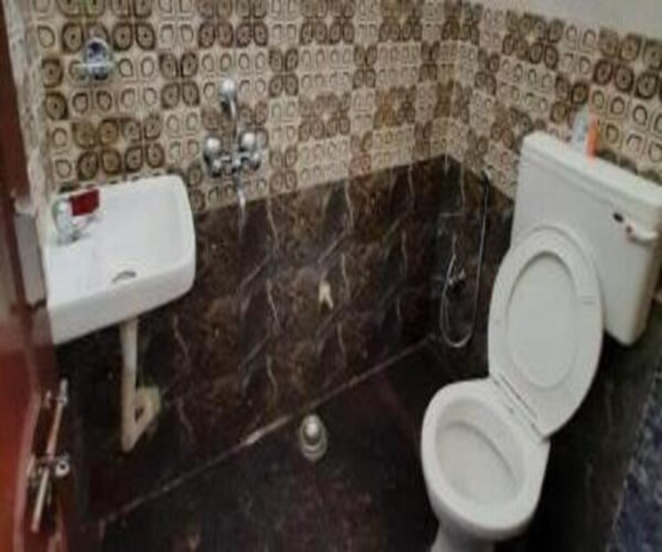 Bathroom, beliaghata 2 Bedroom 575 Sq.Ft. Apartment In Beliaghata Kolkata 4120370
