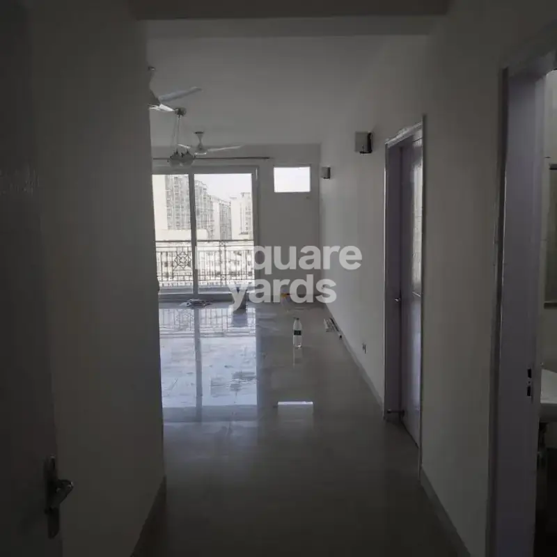 4 BHK + Servant Room 2400 Sq.Ft. Apartment in Tulip Purple