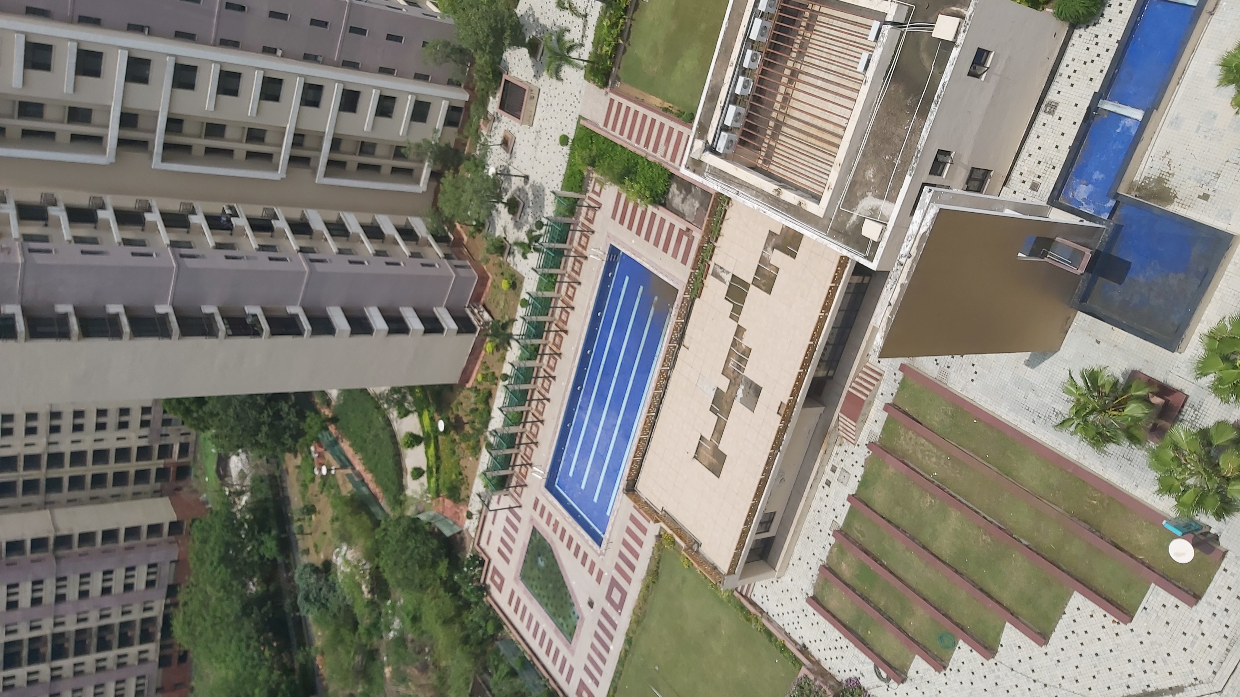 Resale 3 Bedroom 1485 Sq.Ft. Apartment in Eldeco Green Meadows, Gn