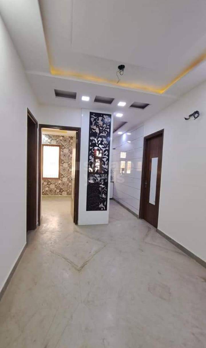 Resale 3 Bedroom 1500 Sq.Ft. Builder Floor in Rohini Sector 24 Delhi