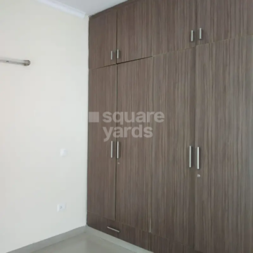 Room in 3 BHK Apartment at Ansal API Esencia, Sector 67 – for Rent