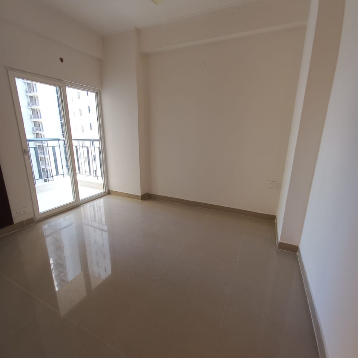 Rental 2 Bedroom 995 Sq.Ft. Apartment in Amaatra Homes, Noida Ext