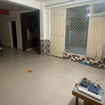 Room in 3 BHK Apartment at Tulip White, Sector 69 – for Rent